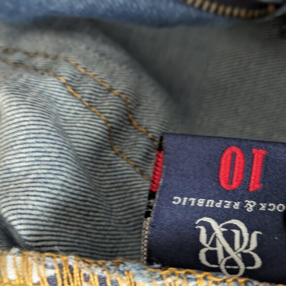 ROCK & REPUBLIC SHORTS - Picture 4 of 4